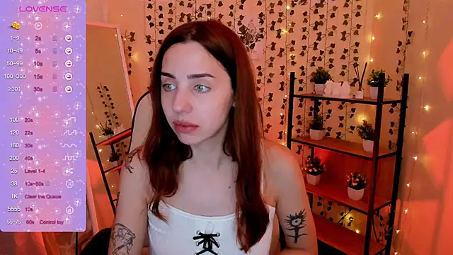 צ'אט XXX בשידור חי של CharliGrace_