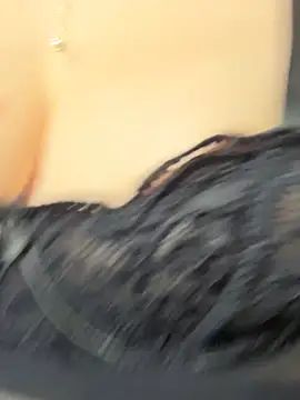 Chat +18 de Adeline_1 ao vivo