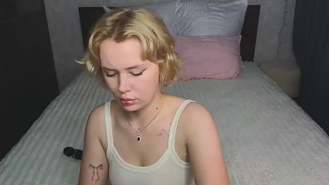 MelissaAvis XXX чат на живо