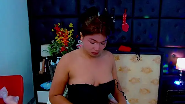 Cloelombard's Live XXX Chat