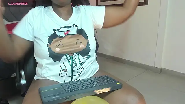 Онлайн чат XXX EbonyNaughty1000