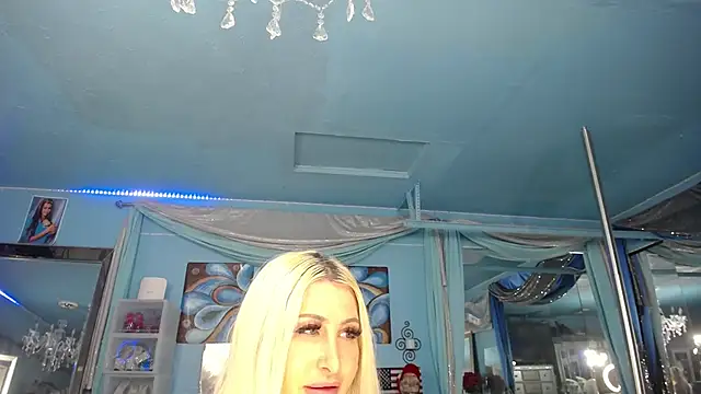 Živý XXX chat ADRIANNA_FOX