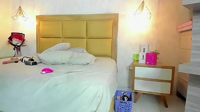 KEIMIRICCI Adlı Modelin Canlı XXX Sohbeti