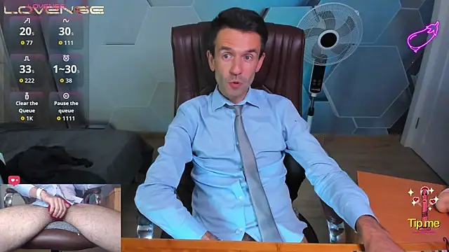 XXX chat uživo modela SteveTiger