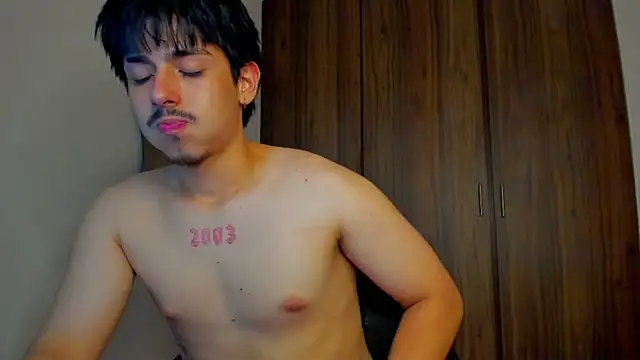 Maximo_Miller 即時 XXX 聊天