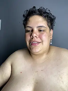 Hailey_CurvyのライブXXXチャット