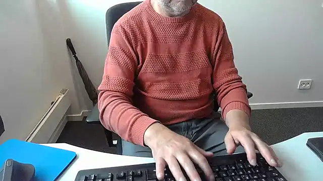 Buggemann Adlı Modelin Canlı XXX Sohbeti
