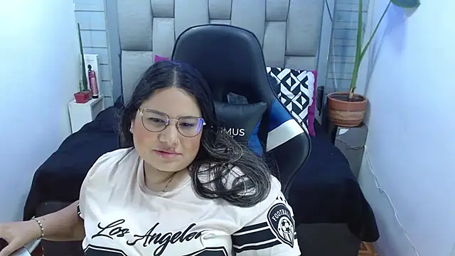 evelin_zaens Chat XXX in diretta