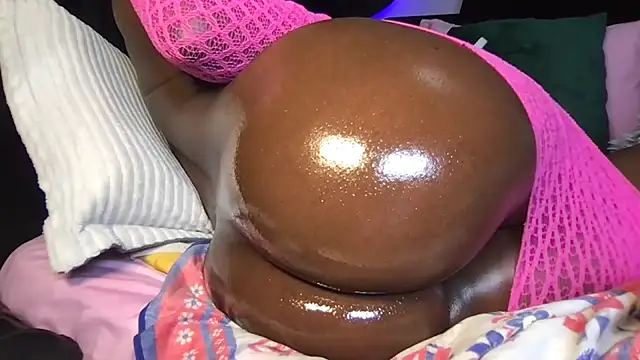 צ'אט XXX בשידור חי של choco_petite