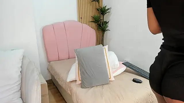 Chat +18 de ChikiBom28 ao vivo