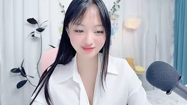 Winnie666999 现场XXX聊天