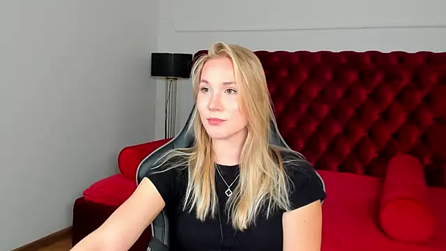 Živý XXX chat ElaraVoltage