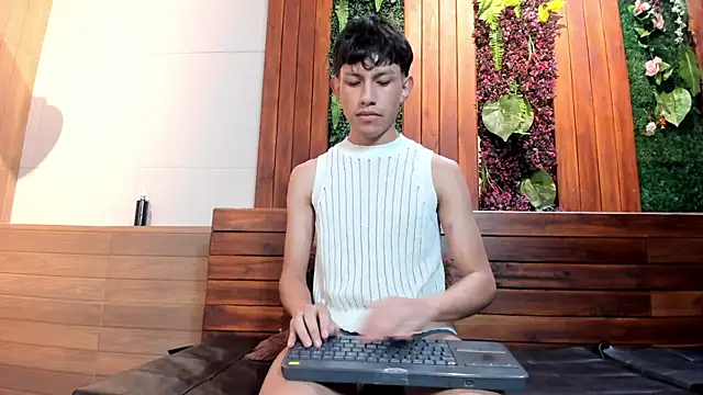 แชท XXX สดของ Pierre_Leroy_