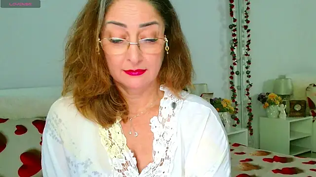 Tyana40's Live XXX Chat