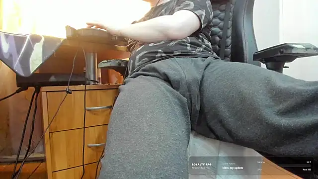 Show modela iliaskrislove na web-kameri