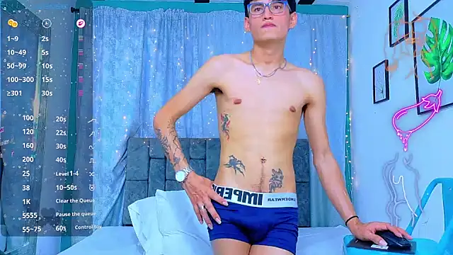 NicolasTorrez 即時 XXX 聊天