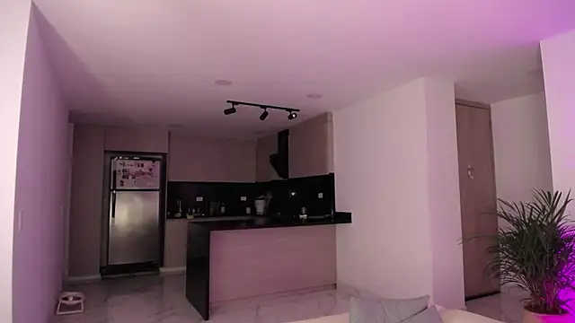 varenkaivanova_22 XXX чат на живо