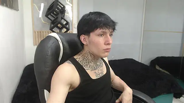 Czat XXX na żywo – Cry_thereal
