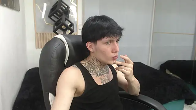 XXX chat uživo modela Cry_thereal