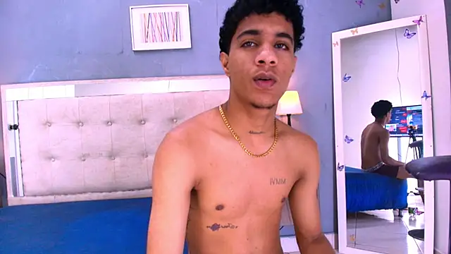 _Thiago12 Live XXX Chat