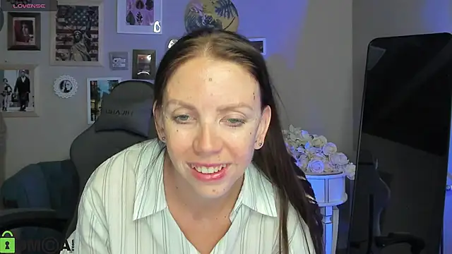 EmilyStevart élő XXX-chatje