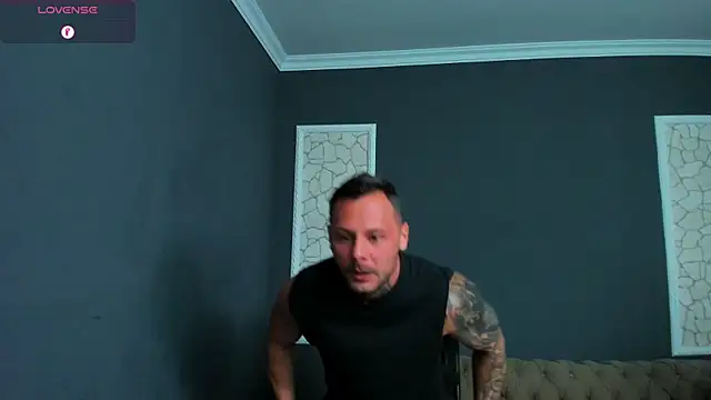 BrianHunts Adlı Modelin Canlı XXX Sohbeti