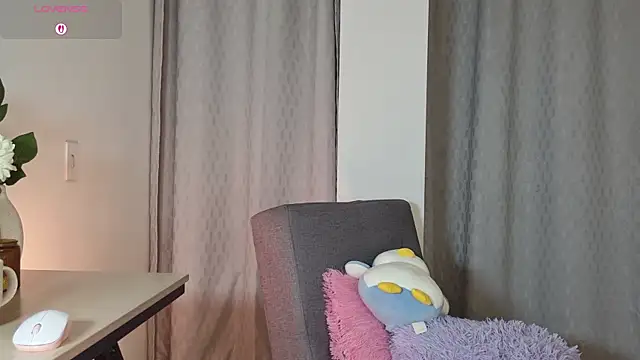 Chat +18 de Mia_sweet80 ao vivo