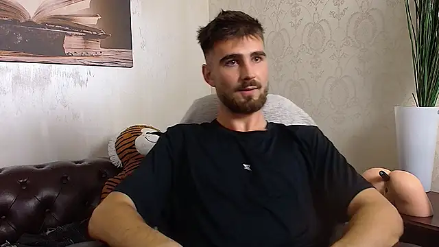 KyloEast's Live XXX Chat