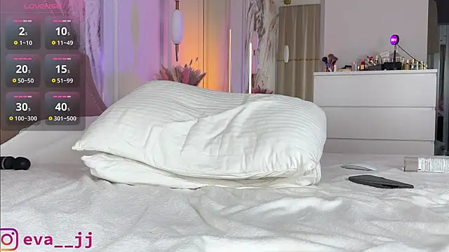 Eva_JJ – Naživo XXX chat