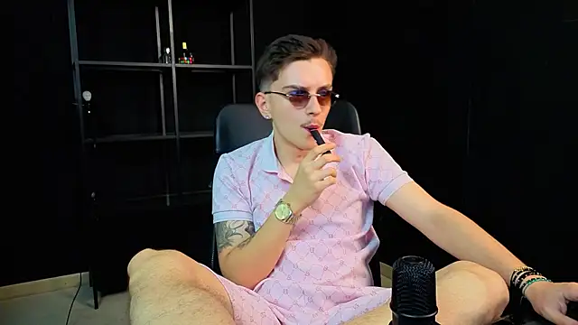 Chat +18 de FelixStarkk ao vivo