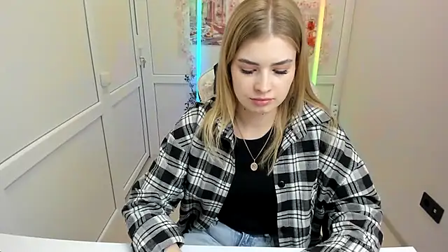 BrielleStorm লাইভ XXX চ্যাট