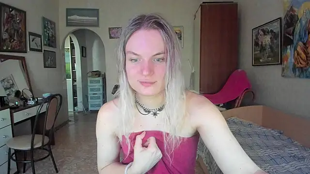 milliKira006 Show in webcam