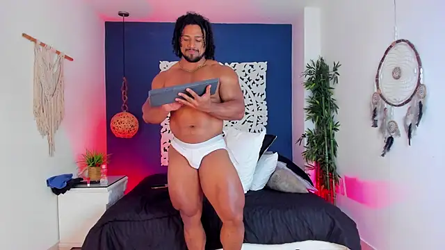 MikeEstevess লাইভ XXX চ্যাট