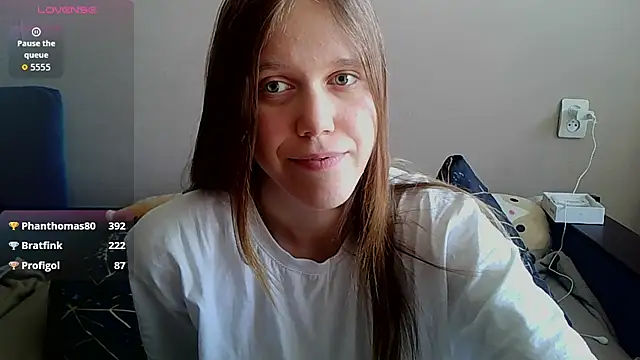huba_boobies' Live XXX Chat