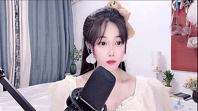 Laura_520 现场XXX聊天