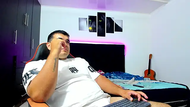 Czat XXX na żywo – thiago__cp01