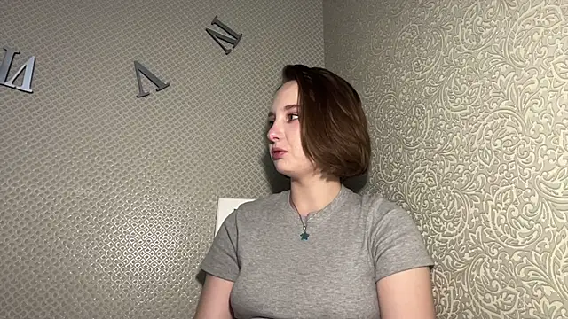 Chatroom XXX en direct de LovieClausing