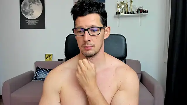BrutusK08 Live XXX-Chat