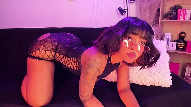 Czat XXX na żywo – Tylla__