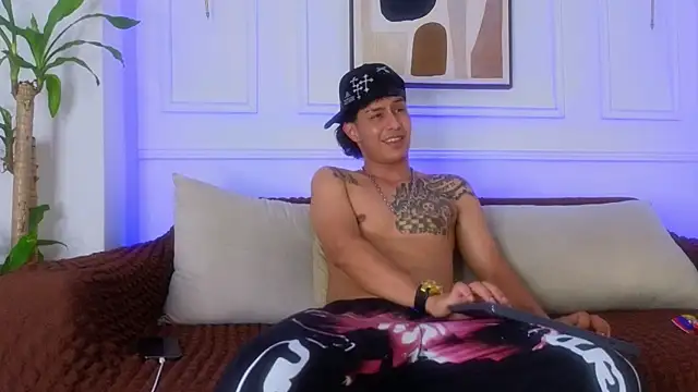 Stone_grey1_'s Live XXX Chat