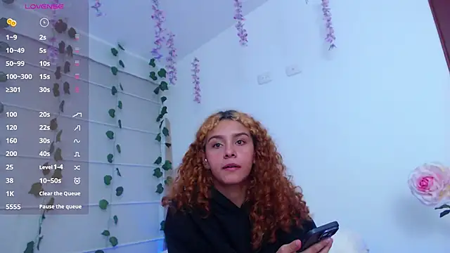 Sarabubbie 现场XXX聊天