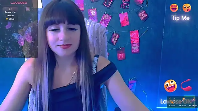 צ'אט XXX בשידור חי של Violla_My