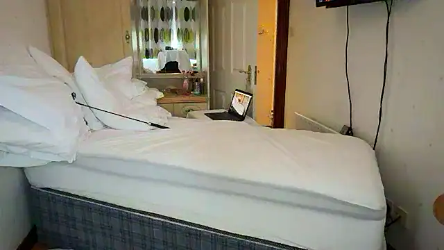 Chat XXX en directo de LilithRiaghanSkye