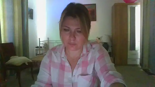 ElenaLove888 live XXX chat