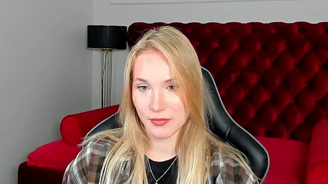 Živý XXX chat ElaraVoltage