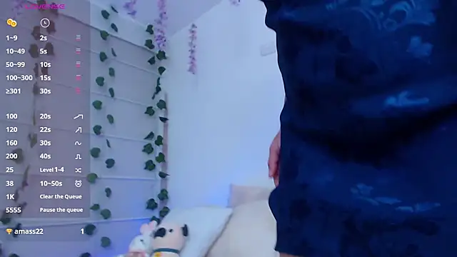 Sarabubbie's Live XXX Chat