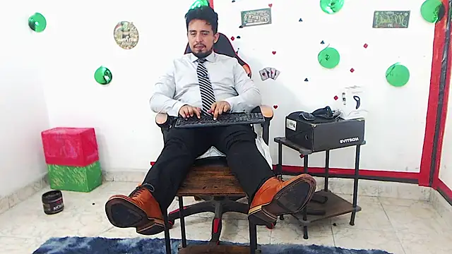 KalethBigDick Chat XXX in diretta