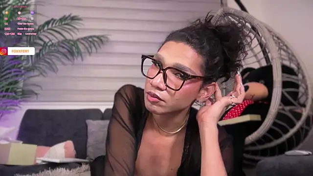 FernandaFox_ Adlı Modelin Canlı XXX Sohbeti