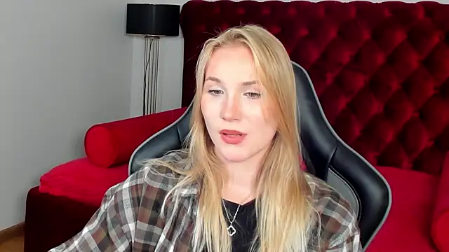 Živý XXX chat ElaraVoltage