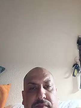 צ'אט XXX בשידור חי של NiceNativeOne2026